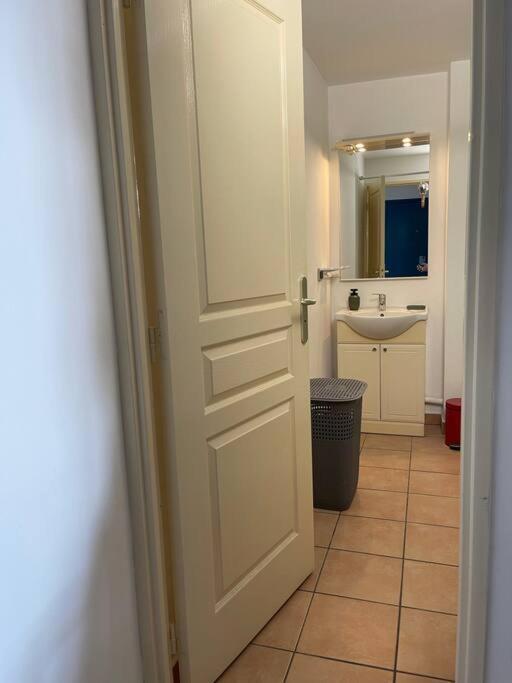 Studio 51 - Immense studio de 47m2 Saint-Denis Exterior foto